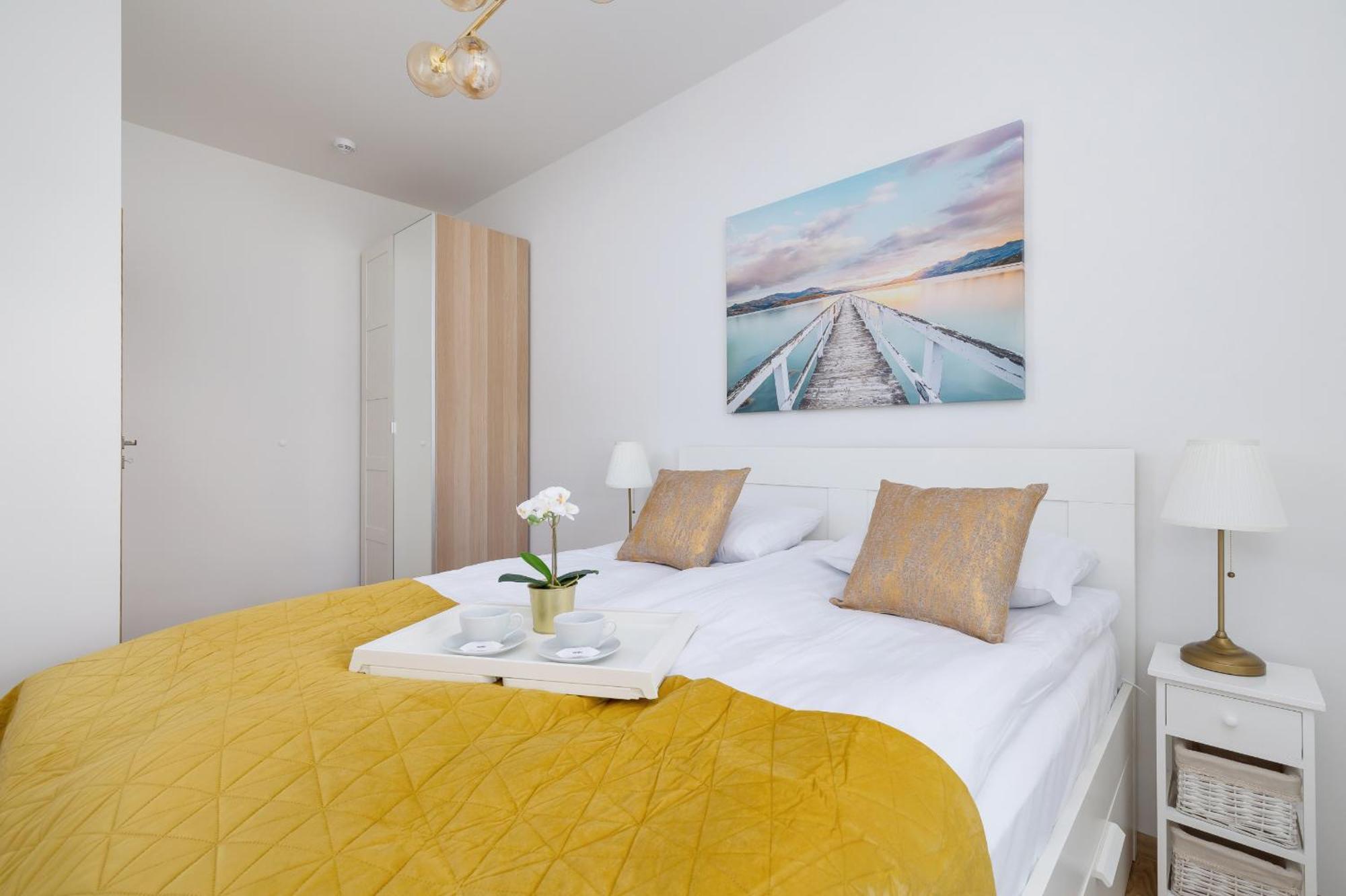 קטוביץ Luxury Two Bedroom Apartment With Terrace And Parking By Renters Prestige מראה חיצוני תמונה