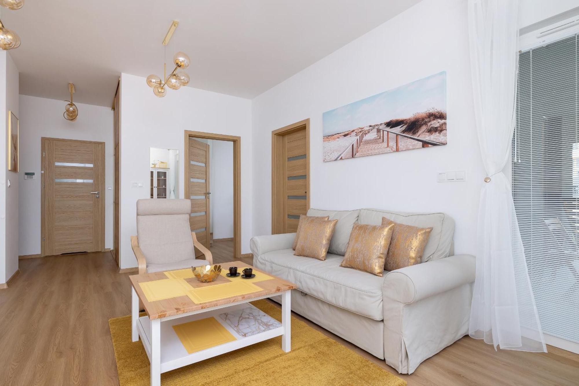 קטוביץ Luxury Two Bedroom Apartment With Terrace And Parking By Renters Prestige מראה חיצוני תמונה